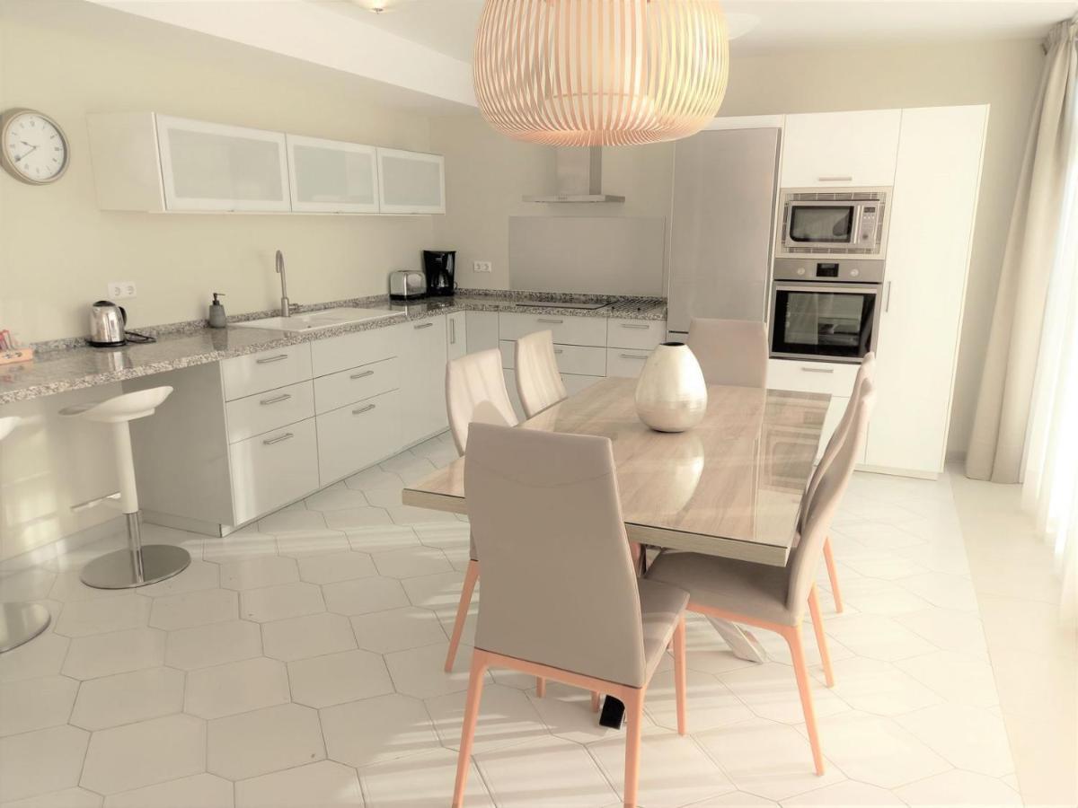 Miraflores Beachfront Penthouse Sitio de Calahonda Buitenkant foto