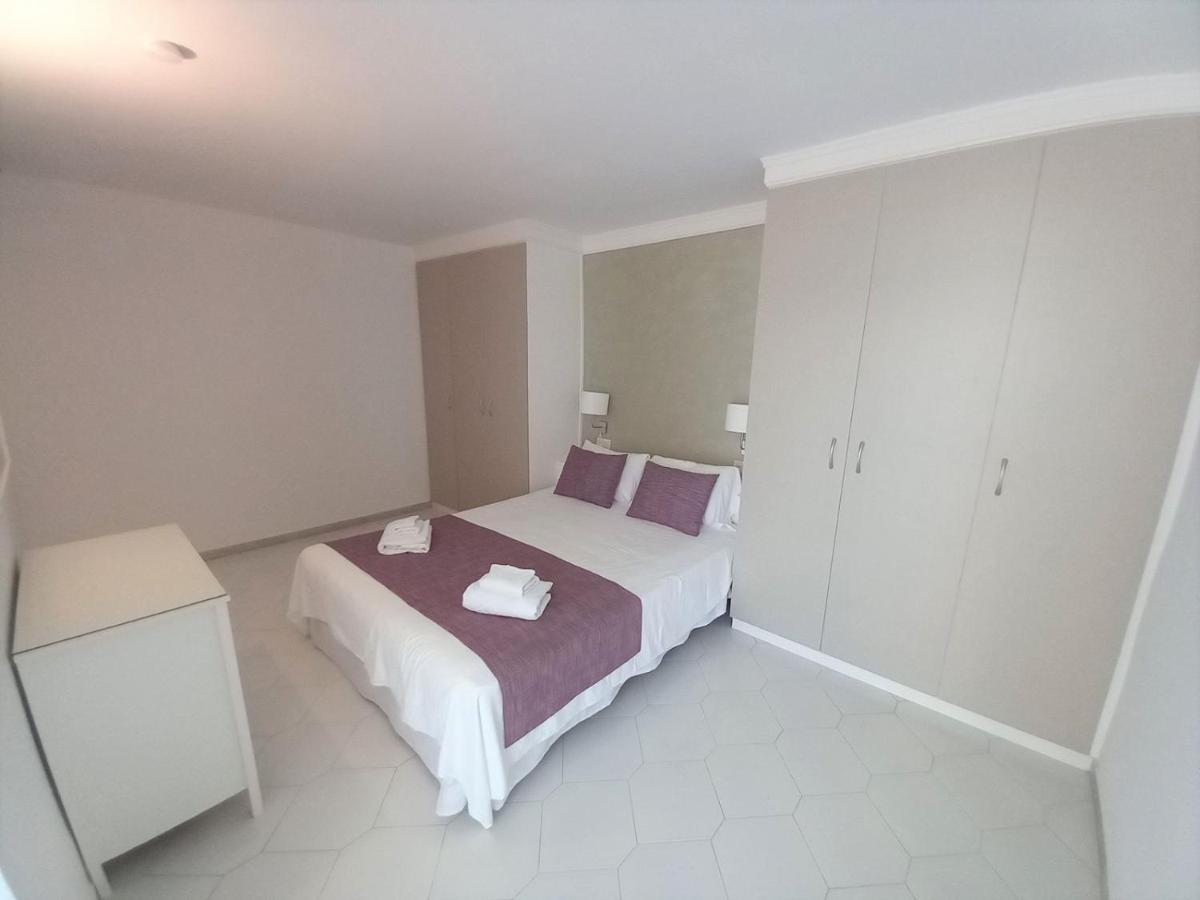 Miraflores Beachfront Penthouse Sitio de Calahonda Buitenkant foto