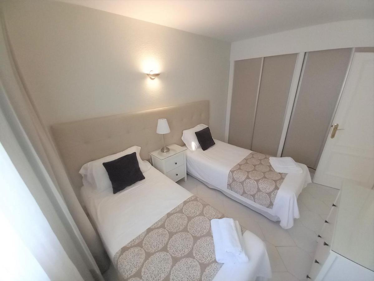 Miraflores Beachfront Penthouse Sitio de Calahonda Buitenkant foto