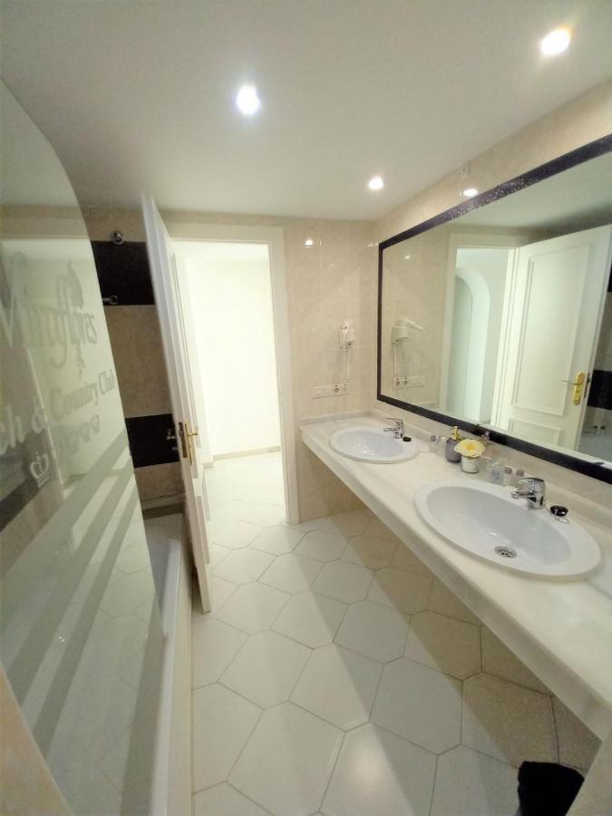 Miraflores Beachfront Penthouse Sitio de Calahonda Buitenkant foto