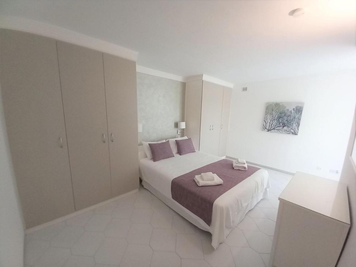 Miraflores Beachfront Penthouse Sitio de Calahonda Buitenkant foto
